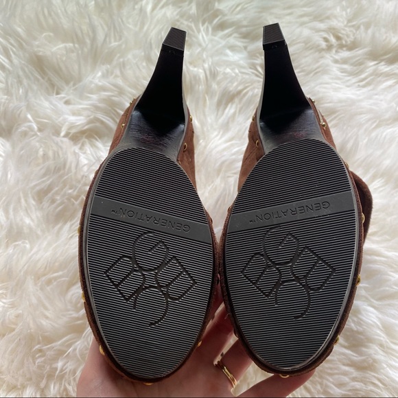 BCBGeneration ‘Melo’ Suede Brown Leather Bootie with faux fur - Picture 9 of 12